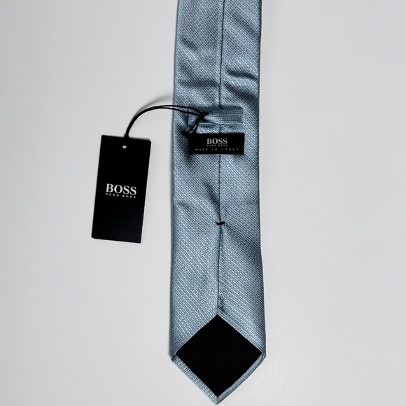 NWT BOSS 100% Silk Tie Light Blue with Grey and Silver - Picture 4 of 7